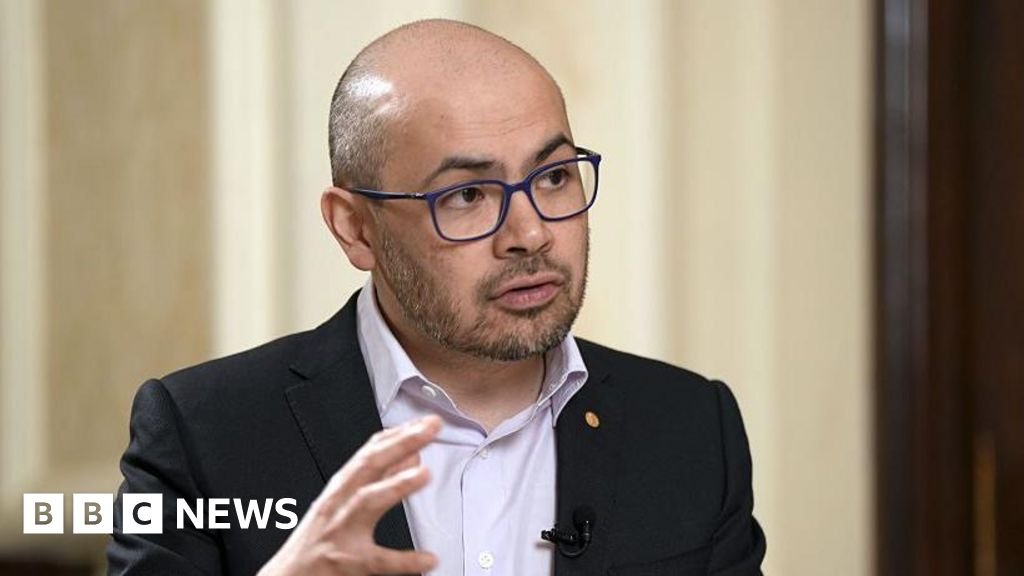 गुगलचे आर्टिफिशियल इंटेलिजन्सचे प्रमुख म्हणतात की एआयच्या धोक्यांना संबोधित करण्यासाठी त्वरित संशोधन आवश्यक आहे