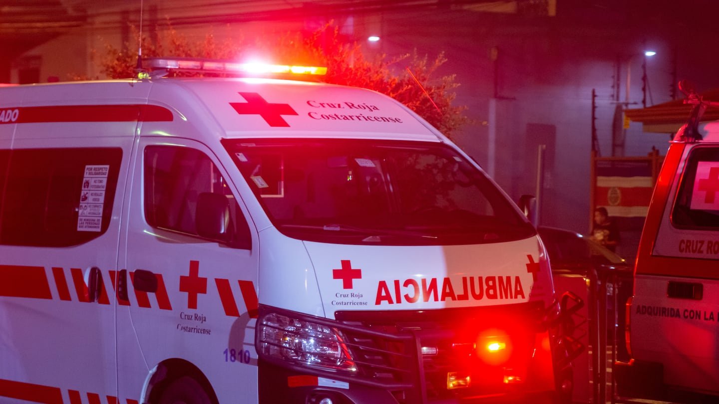 त्यांनी एका तरुण मोटारसायकलस्वाराची ओळख पटवली ज्याला ट्रकने धडक दिली आणि त्याचा मृत्यू झाला