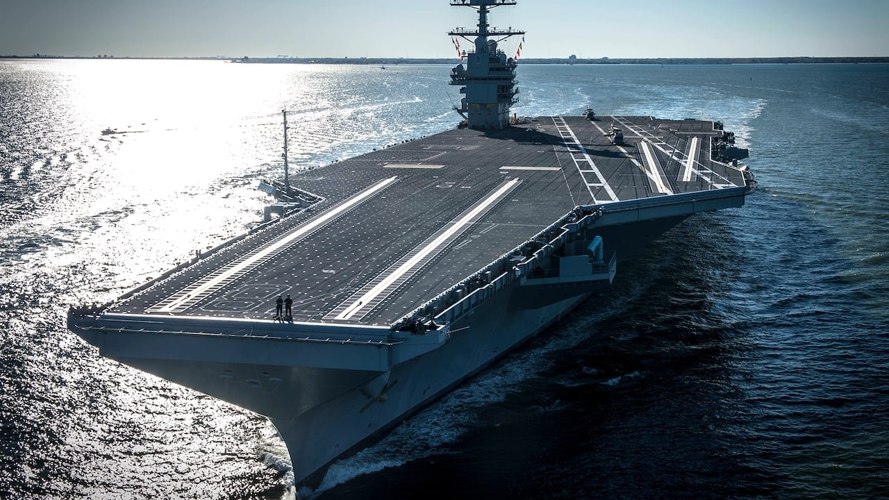 इकडे अमेरिकेचे सैन्य इराणच्या दिशेने चालले आहे