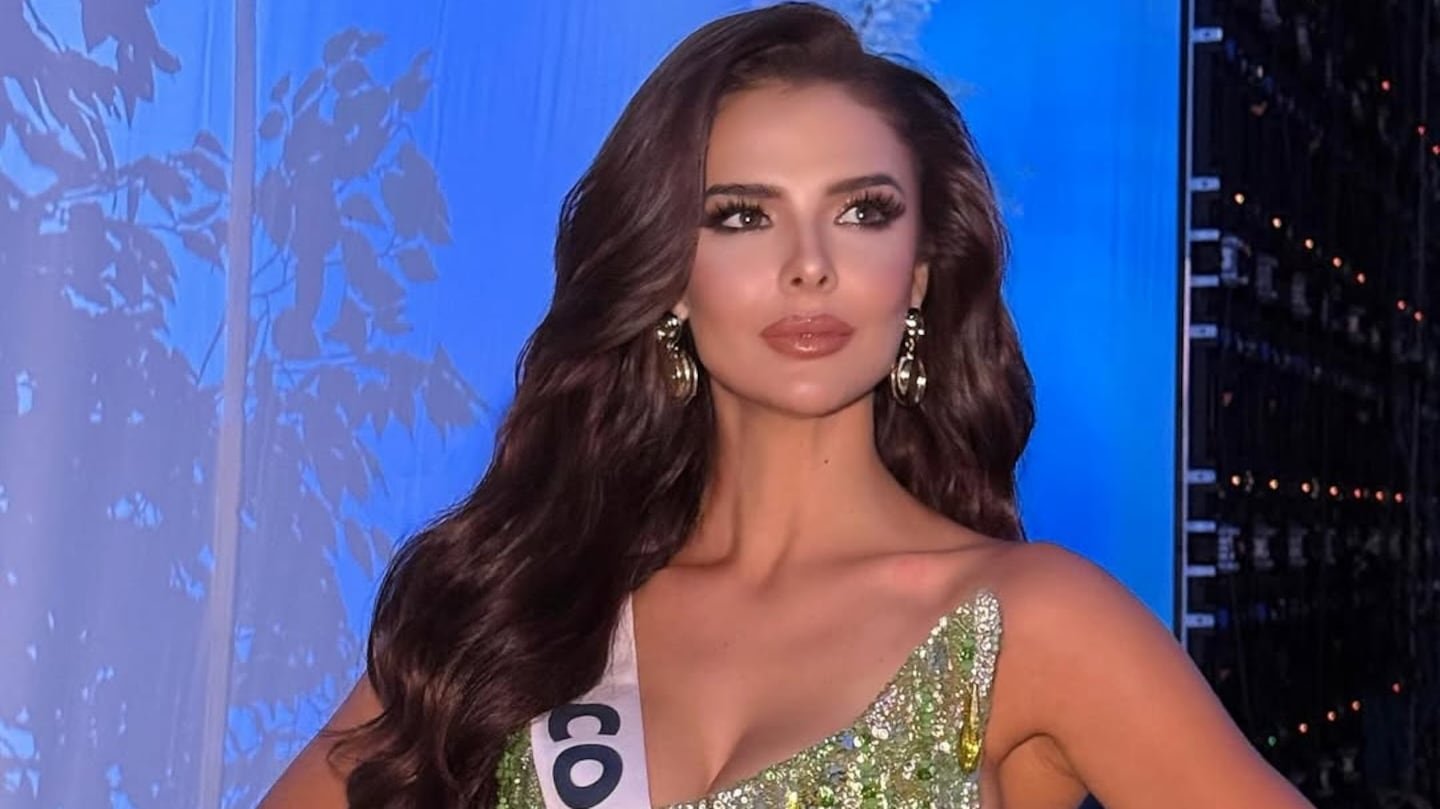 महिला रथ आणि खाल ओपा कर्मचारी ट्रॅफिक अपघातात बळी, पहा कशी निघाली गाडी