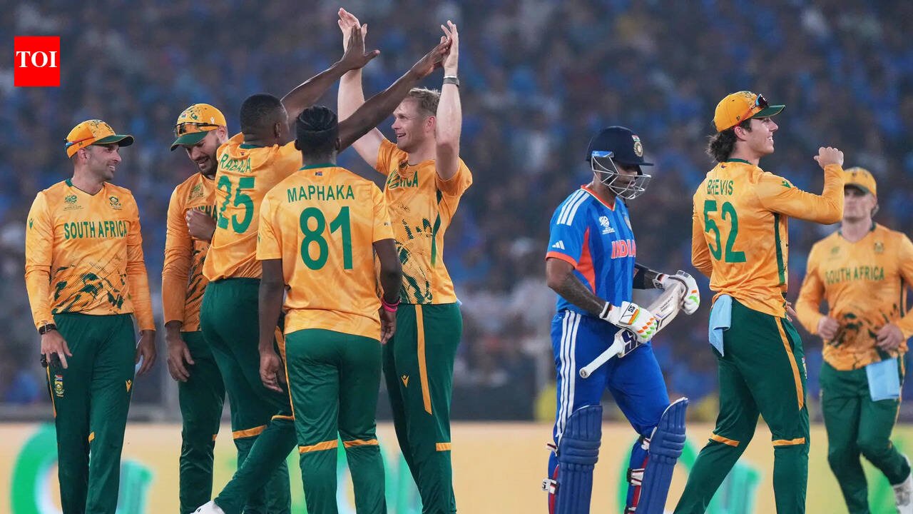 T20 विश्वचषक 2026 सुपर 8 गुणांचे वेळापत्रक: भारताचा उपांत्यपूर्व फेरीचा रस्ता गुंतागुंतीचा झाला | क्रिकेट बातम्या
