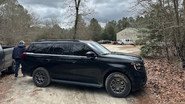 एफबीआयने ट्रम्प यांच्या फ्लोरिडा इस्टेटच्या मार्गावर गोळी झाडून हत्या करणाऱ्या बंदूकधारी व्यक्तीची ओळख पटवली आहे