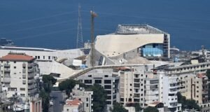 इराणमधील तणावाच्या पार्श्वभूमीवर अमेरिकेने आपल्या काही मुत्सद्दी आणि त्यांच्या कुटुंबीयांना लेबनॉन सोडण्यास सांगितले आहे