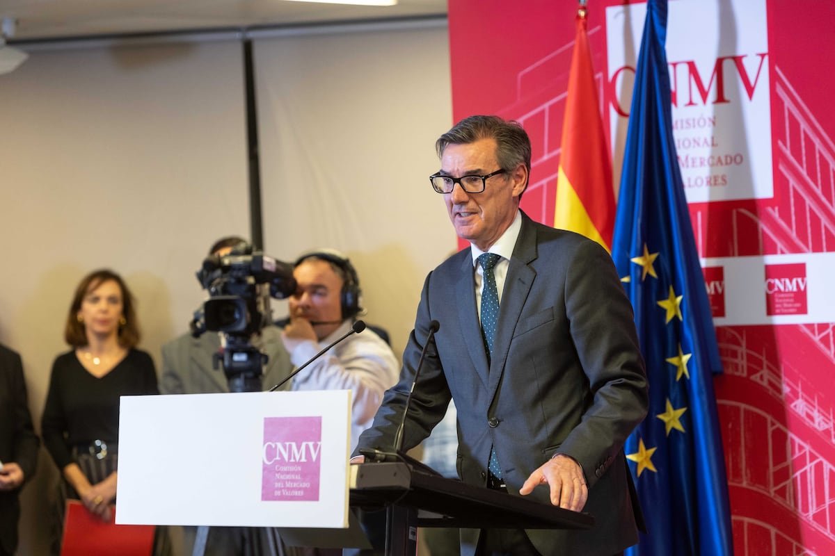 कार्लोस सॅन बॅसिलियो (CNMV) असा युक्तिवाद करतात की एकल गुंतवणूक खाते “त्याच्या कर प्रोत्साहनांमध्ये महत्वाकांक्षी” असावे | आर्थिक बाजार