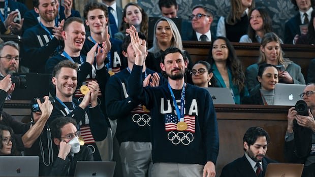 ‘इतके मजेदार काय होते?’: हॉकी चाहत्यांनी ट्रम्पच्या टिप्पण्यांवर हसण्यासाठी यूएस पुरुष संघाला बोलावले