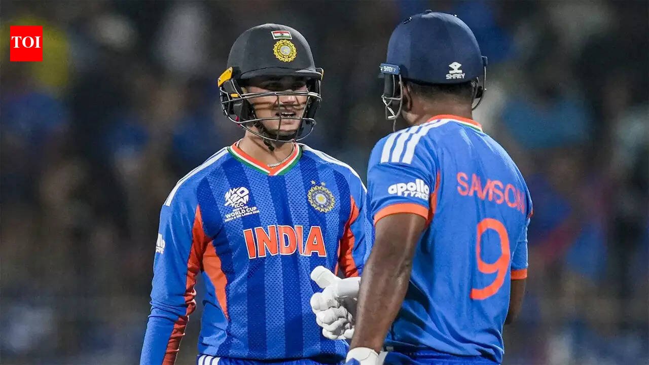 भारताची प्रथम फलंदाजी; अक्षर पटेलने वॉशिंग्टन सुंदरची भूमिका केली आहे आणि संजू सॅमसनने रिंकू सिंगची भूमिका केली आहे