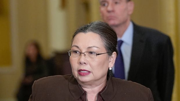 अमेरिकन सरकारने मेक्सिको सीमेजवळ पुन्हा लेझर गोळीबार केल्यानंतर ‘आकाशातील अनागोंदी’मुळे डेमोक्रॅट घाबरले