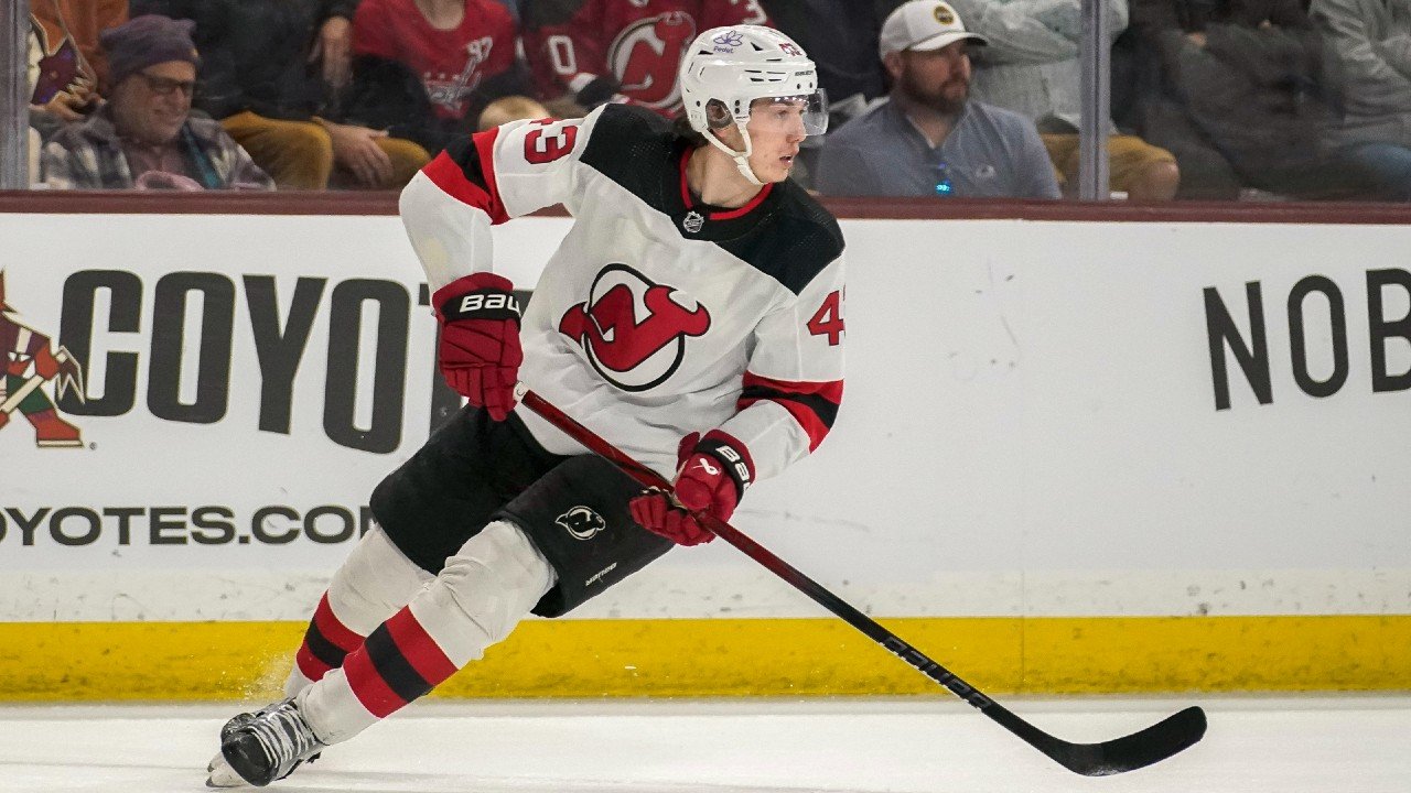 डेव्हिल्सचा बचावपटू ल्यूक ह्यूजेस ब्लूजविरुद्ध दुखापतीतून परतला