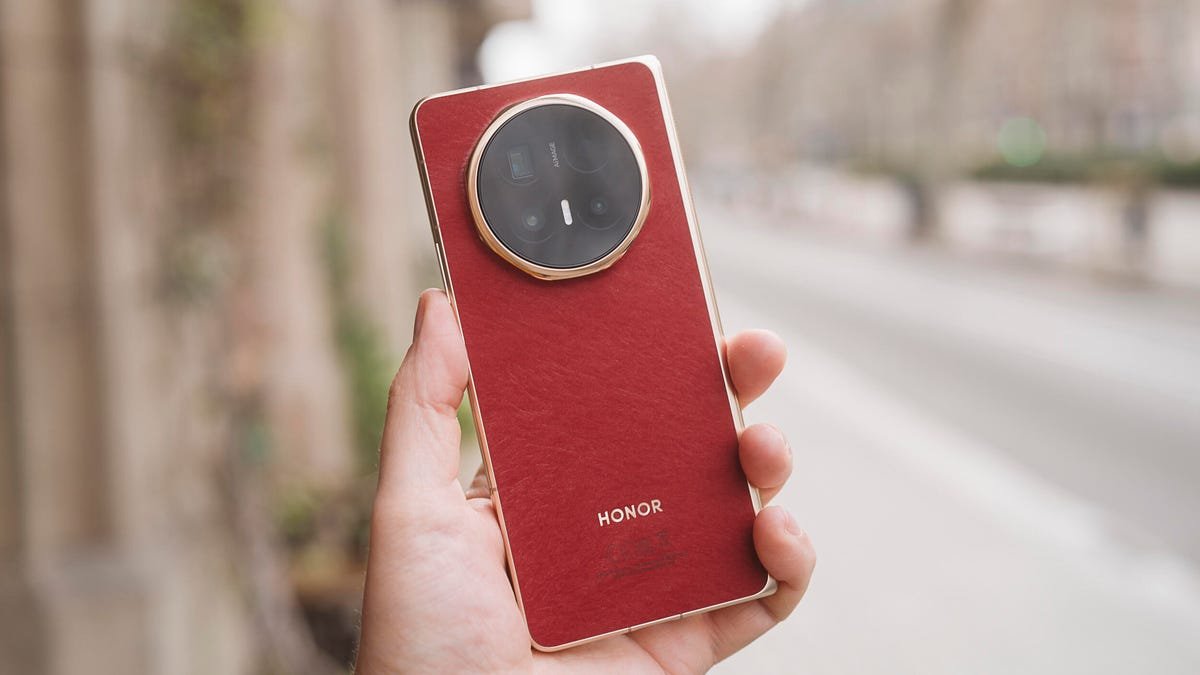 मला Honor Magic V6 फोल्डेबल फोनची स्लिम डिझाईन आवडते