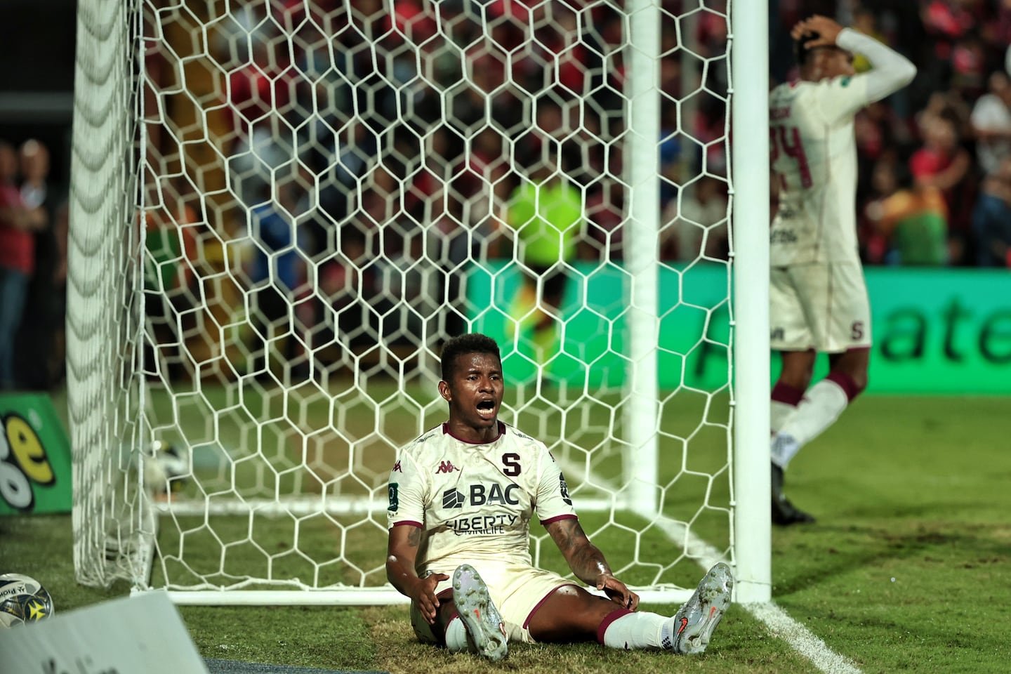 एरिक लोनिसला सप्रिसा येथे फिडेल एस्कोबारसोबत काय चालले आहे याबद्दल चांगली बातमी आहे