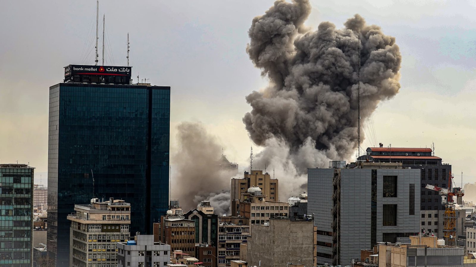 बाजार युएस-इराण युद्ध पचवतो कारण संघर्ष पसरतो