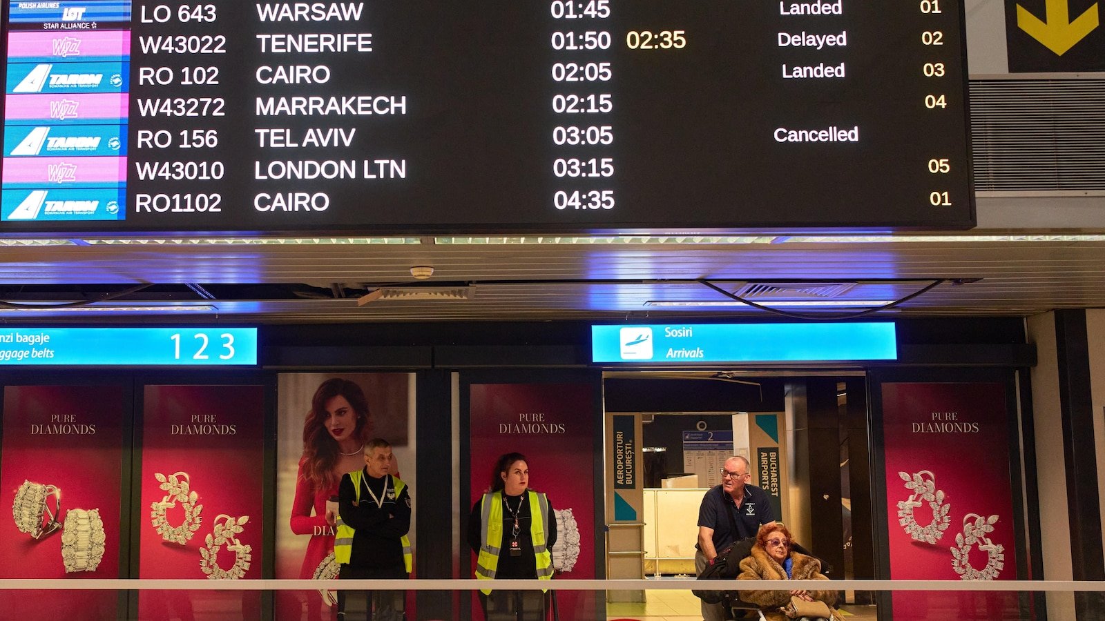 इराण युद्धामुळे मध्यपूर्वेत अडकलेल्या हजारो लोकांचा घरी जाण्याचा प्रवास गुंतागुंतीचा होत आहे