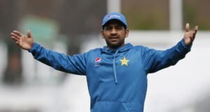 पाकिस्तान क्रिकेट बोर्डाने माजी कर्णधार सर्फराज अहमदला मुख्य प्रशिक्षकपदाची ऑफर दिली आहे