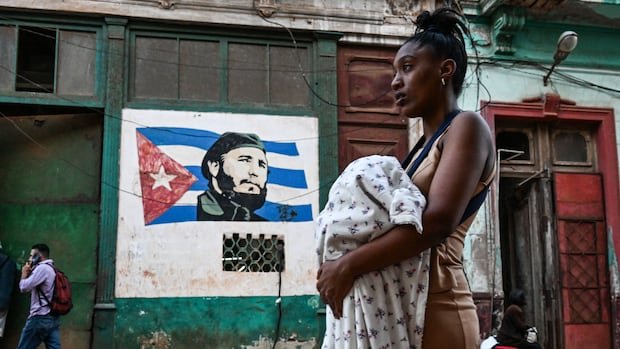 पाश्चात्य क्युबाला मोठा ब्लॅकआउटचा फटका बसला आहे की ऊर्जा अधिकाऱ्यांचे म्हणणे 72 तास टिकू शकते