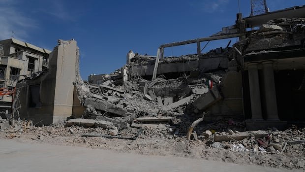 ‘आम्ही फक्त सुरुवात केली आहे,’ हेगसेथ इराणबद्दल म्हणाले कारण सिनेटने युद्ध शक्ती मर्यादित करण्याचे प्रयत्न रोखले