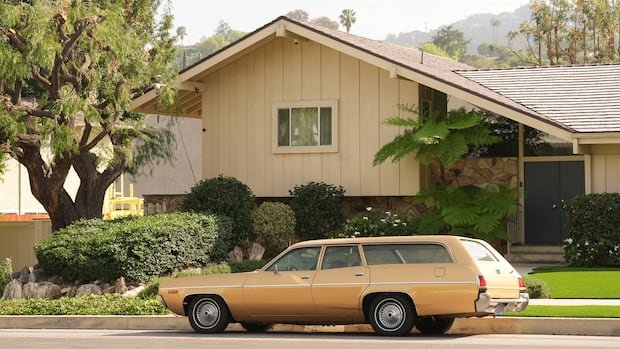 LA मधील ब्रॅडी बंच हाऊसला ऐतिहासिक महत्त्वाचा दर्जा देण्यात आला आहे