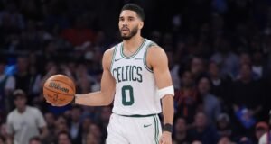 सेल्टिक्सचा जेसन टाटम परत येणार आहे आणि शुक्रवारी संशयास्पद म्हणून सूचीबद्ध आहे