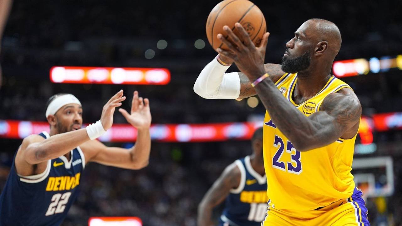 लेकर्स नगेट्सवर पडल्यानंतर लेब्रॉन जेम्सने एनबीएमध्ये फील्ड गोल करण्याचा विक्रम मोडला