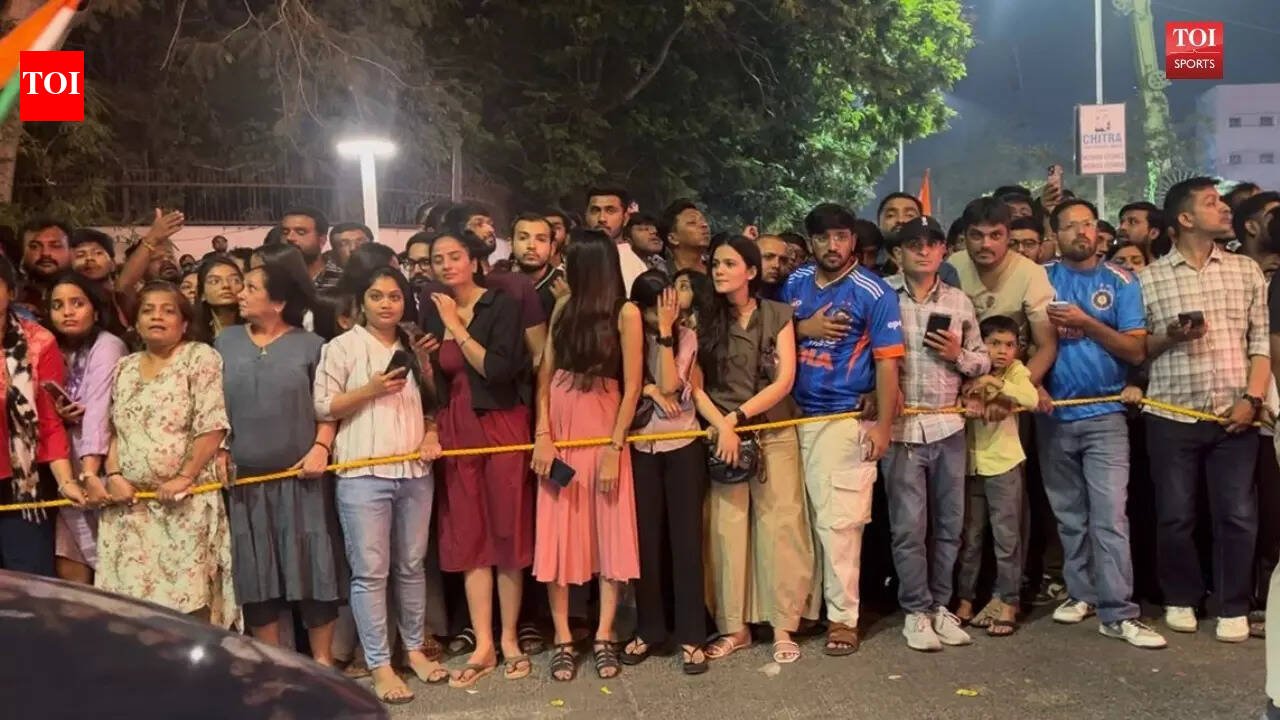 टीम हॉटेलमध्ये जंगली उत्सवासाठी मैदानावर पूजा: अहमदाबादमध्ये भारताने T20 विश्वचषक विजेतेपदाचे कसे स्वागत केले | क्रिकेट बातम्या