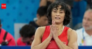 विनेश फोगट: जागतिक कुस्ती प्राधिकरण (UWW) विनेश फोगट विरुद्धच्या लढाईत WFI ला पाठिंबा देते | अधिक क्रीडा बातम्या