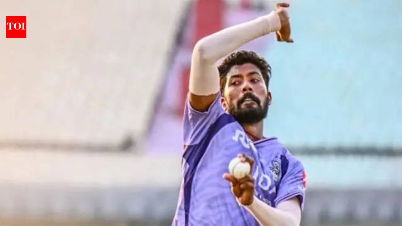 IPL 2026: कोण आहे सौरभ दुबे? KKR विरुद्ध RCB सामन्यात वरुण चक्रवर्तीच्या जागी वेगवान गोलंदाज | क्रिकेट बातम्या