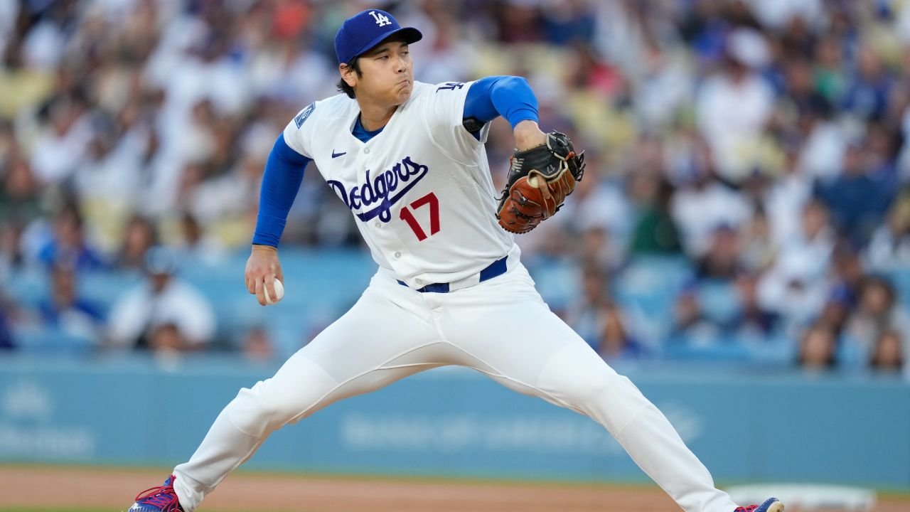 Shohei Ohtani थांबे जायंट्स, Dodgers स्लाइड