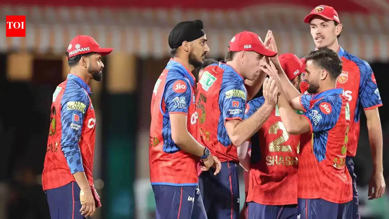 IPL 2026 क्वालिफायर परिस्थिती: 12 सामने शिल्लक असताना, GT आणि RCB ने प्लेऑफवर आपली पकड घट्ट केल्यामुळे PBKS 43.8% वर घसरला.