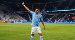 MLS मध्ये खेळणाऱ्या टिकोसपैकी एक दशलक्ष डॉलर्सची कमाई करतो