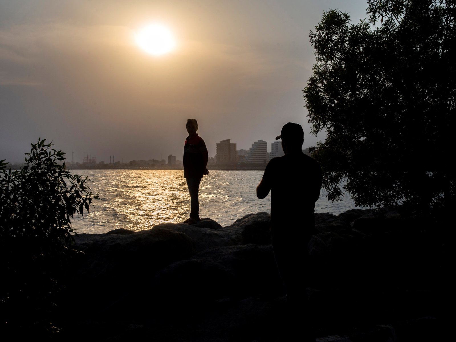 इराणच्या बंदर अब्बास येथे गॅस गळतीमुळे स्फोट झाला, अधिकारी आरोग्य बातम्या सांगतात