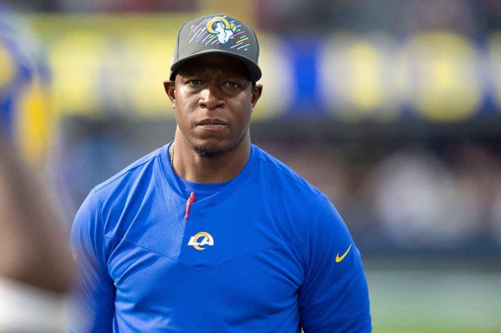 बचावात्मक समन्वयक म्हणून रहीम मॉरिसला उतरण्यासाठी 49 जण भाग्यवान आहेत