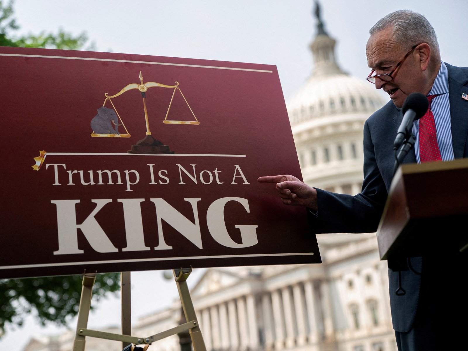 इराणवरील अमेरिकेच्या हल्ल्यामुळे युद्ध शक्ती कायदा डोनाल्ड ट्रम्पच्या बातम्यांसाठी नवीन मागण्या झाल्या