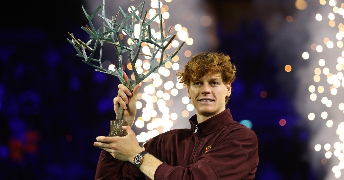 Cena ने पॅरिस मास्टर्स जिंकून Alcaraz टेनिस बातम्यांमधून पुन्हा जागतिक क्रमवारीत नंबर 1 मिळवला