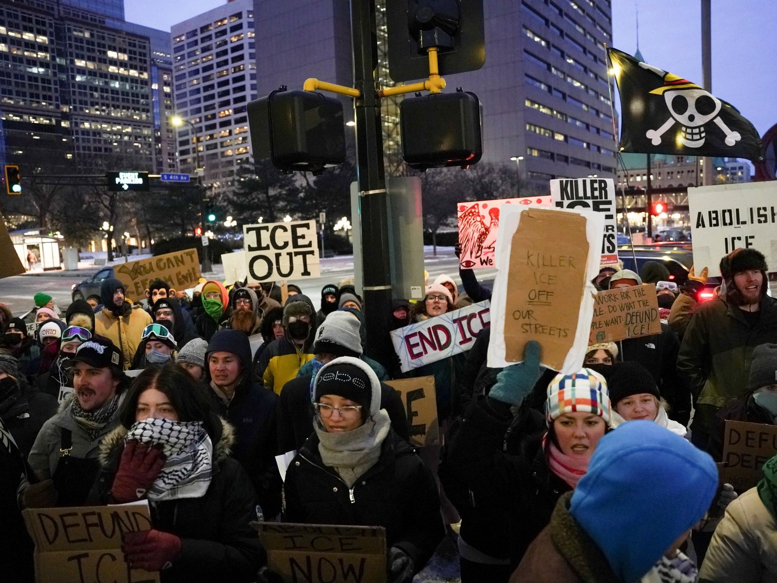 मिनेसोटाचे उमेदवार प्रीटी डोनाल्ड ट्रम्पच्या बातम्या शूट केल्याबद्दल रिपब्लिकन प्रतिक्रियेविरुद्ध झुकले