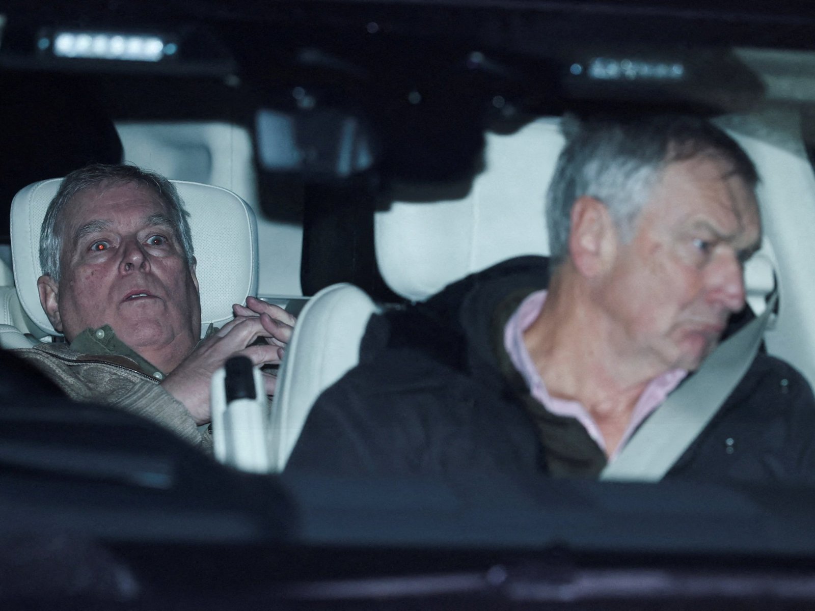 माजी प्रिन्स अँड्र्यूच्या अटकेने एपस्टाईनला यूकेकडून यूएस क्राइम न्यूजला जबाबदार धरण्याची मागणी केली.