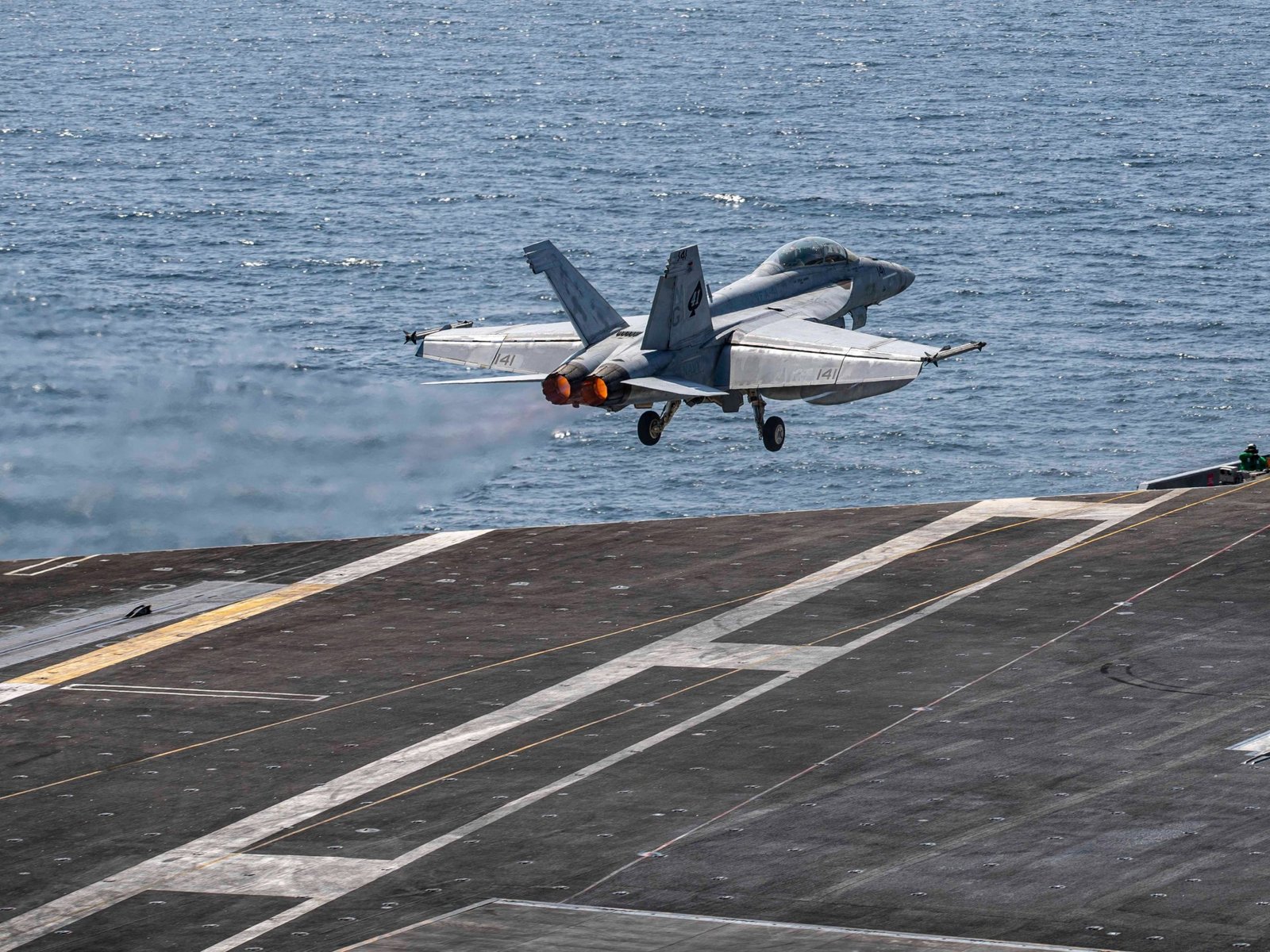 नेतान्याहूचे युद्ध? ट्रम्प यांच्या इराणवरील हल्ल्याचा फायदा इस्रायलला झाला आहे, अमेरिकेच्या डोनाल्ड ट्रम्पच्या बातम्यांचा नाही, असे विश्लेषकांचे म्हणणे आहे