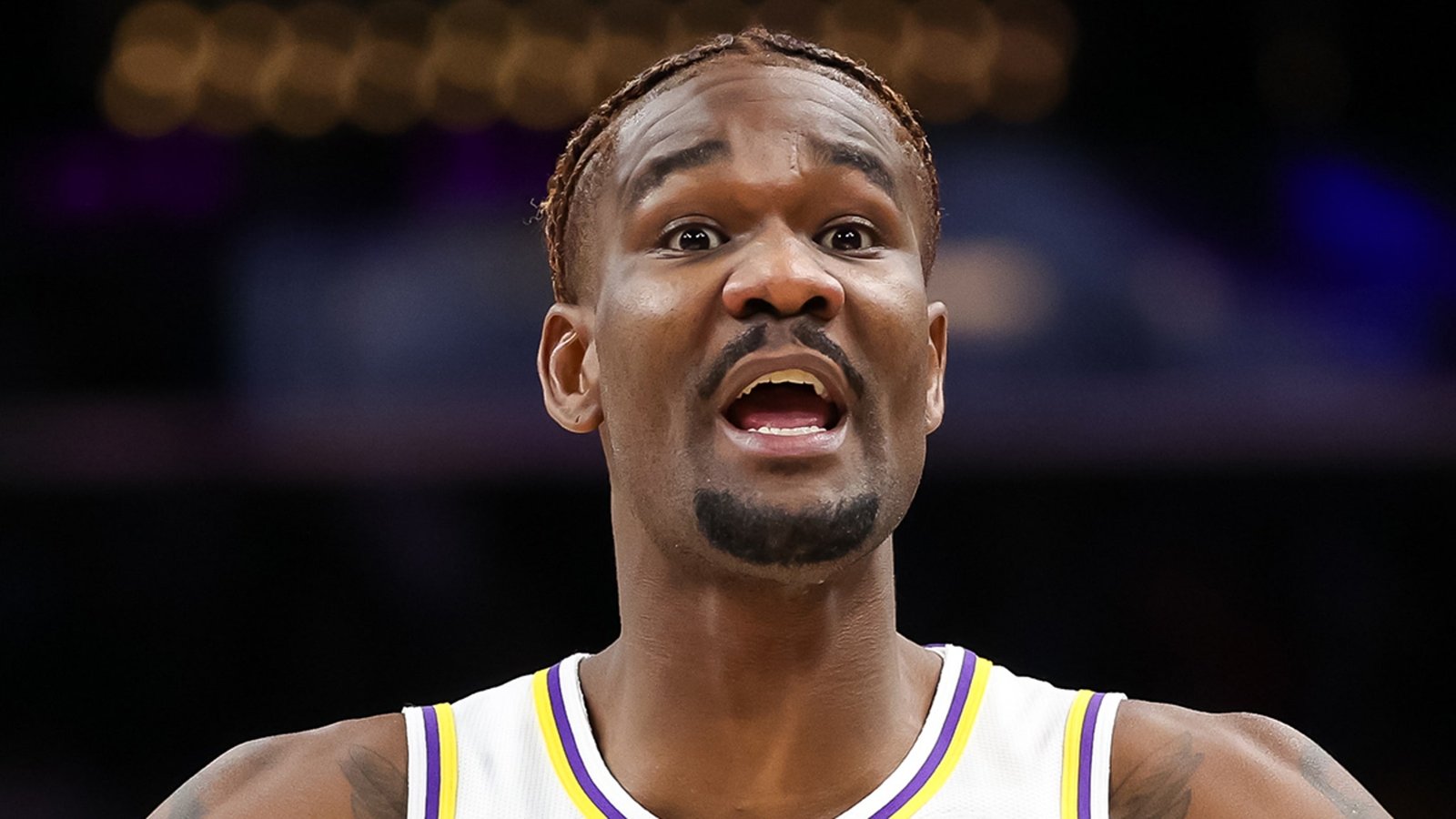 Deandre Ayton अटक, बहामा विमानतळावर तण शोधले, कोणतेही आरोप दाखल नाहीत