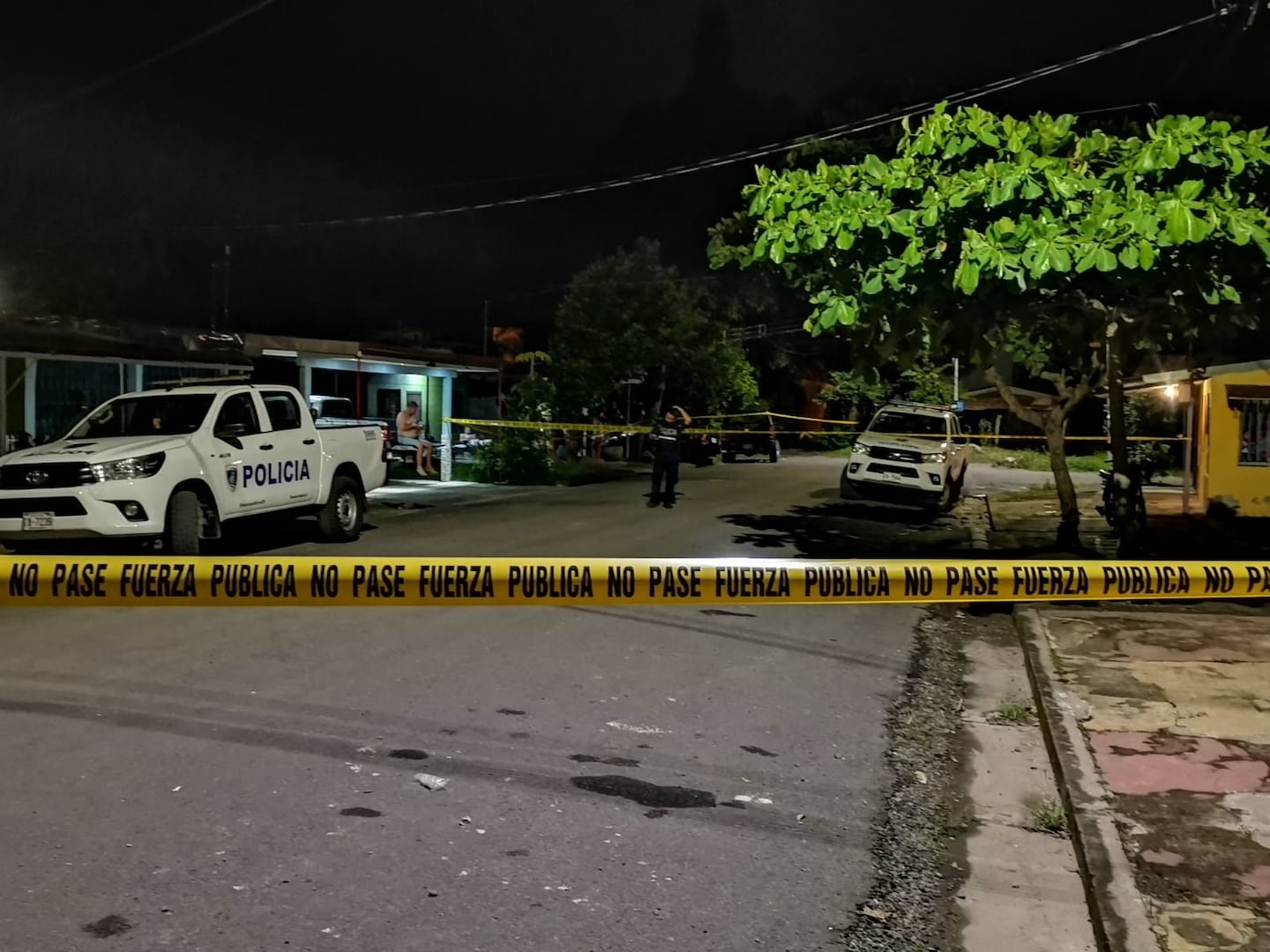 हा माणूस समुद्रकिनाऱ्यावर फिरायला गेला होता आणि त्याची निर्घृणपणे गोळ्या घालून हत्या करण्यात आली