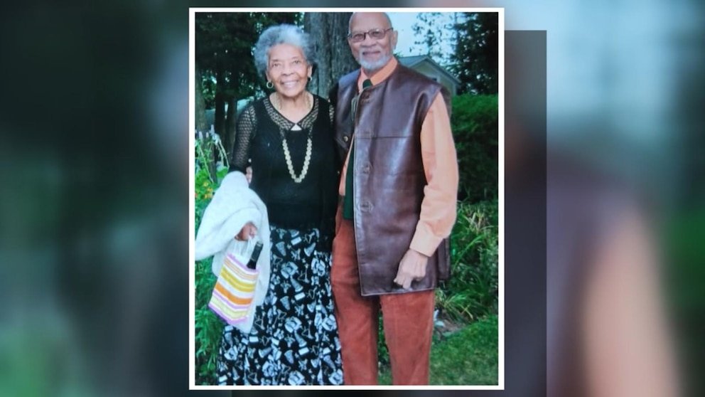 पहा: क्लेमन्स फॅमिली फार्मच्या मागे असलेल्या कुटुंबाला भेटा