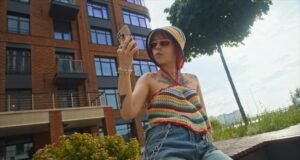 पहा: जनरल झेड नंतरच्या आयुष्यातील टप्पे गाठत आहे, तज्ञ म्हणतात