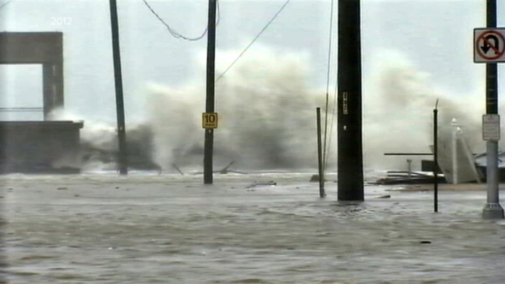 पहा: मजबूत नॉर’इस्टर तीव्र होते