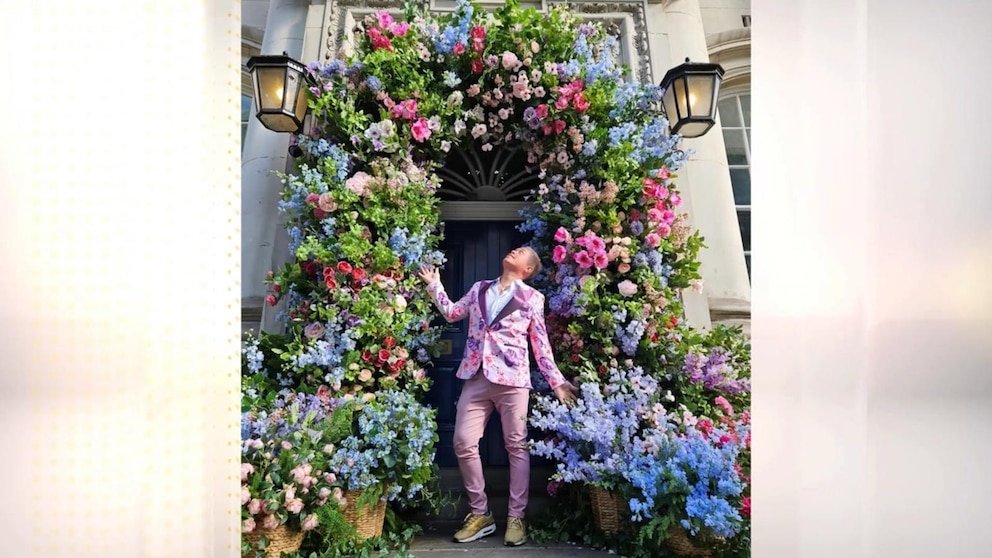 पहा: ग्रॅमी फ्लोरिस्ट फुले ताजे ठेवण्यासाठी टिपा सामायिक करतात