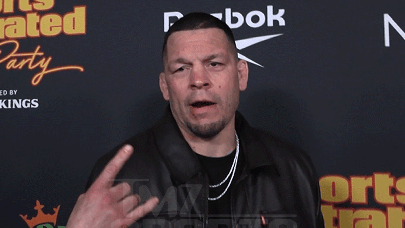 Nate Diaz ला UFC परत येण्याच्या आशेने व्हाईट हाऊस कार्ड हवे आहे