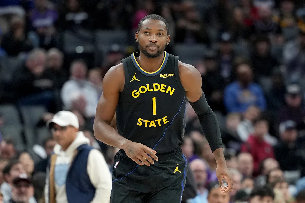 NBA ट्रेड डेडलाइन जवळ येत असताना वॉरियर्स एफ जोनाथन कुमिंगा त्याच्या गुडघ्यात हाडाच्या जखमेसह अनिश्चित काळासाठी बाहेर आहे.