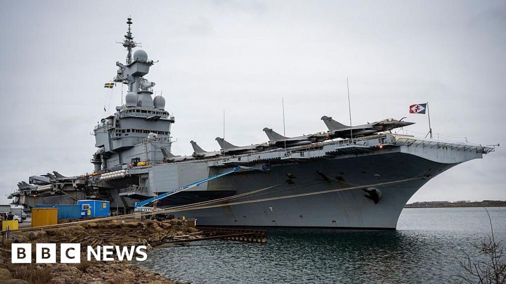 स्वीडनचे म्हणणे आहे की फ्रेंच विमानवाहू वाहकाजवळ ड्रोनचा अडथळा रशियन असावा