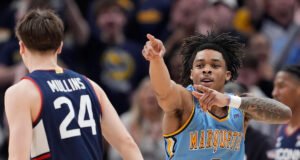 Shaka Smart, Marquette डॅन हर्ले, UConn नियमित-सीझनच्या अंतिम फेरीत थक्क करतात