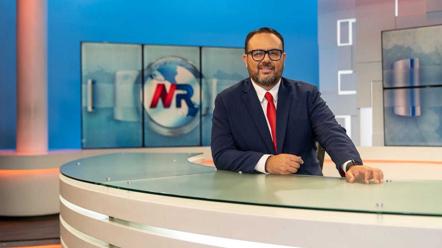 नोटिसियस रिपोर्टरचे संचालक रँडल रिवेरा यांनी थायरॉईड कर्करोगाच्या शस्त्रक्रियेनंतर त्यांच्या आरोग्याविषयी महत्त्वपूर्ण घोषणा केली आहे.