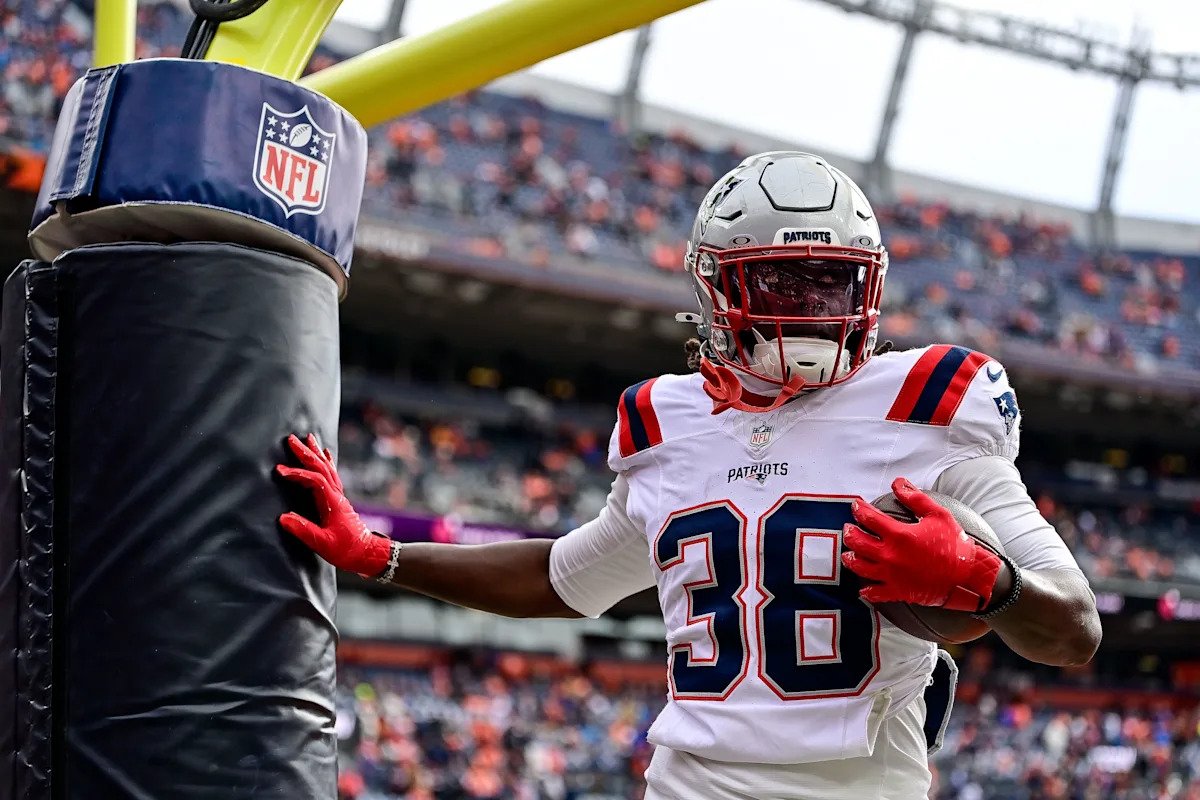 काल्पनिक फुटबॉल स्टॉक वॉच: एनएफएल प्लेऑफनंतर हे 5 खेळाडू वाढत आहेत