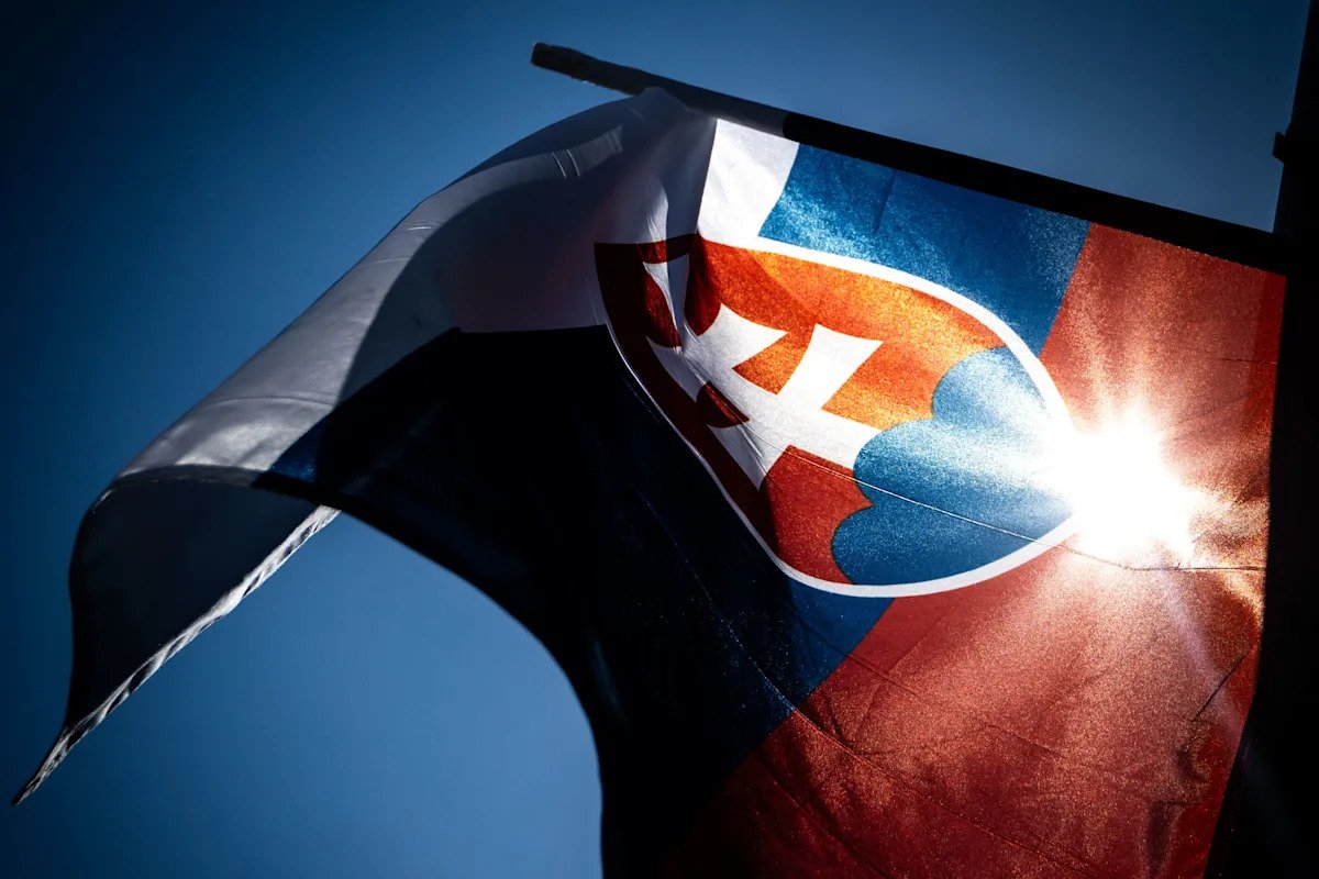 मिलानमधील हिवाळी ऑलिंपिकमध्ये स्लोव्हाक हॉकी चाहत्याला 16 वर्षे कॅप्चर टाळल्यानंतर अटक