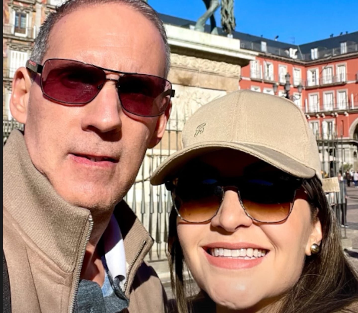 सिंगर अर्लीन एलिझोन्डोच्या बॉयफ्रेंडने युरोपमध्ये आल्यावर तिला एक मोठे सरप्राईज दिले