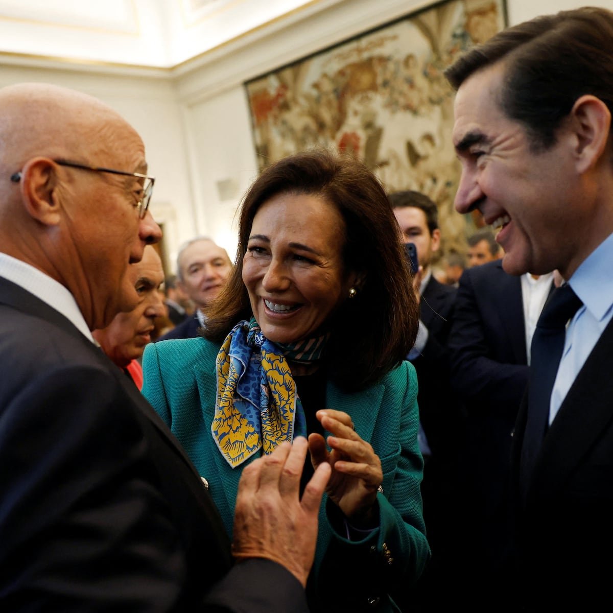 Ibex आणि बँकिंग क्षेत्र पुन्हा एकदा नवीन उच्च मतांच्या दिशेने एकत्र आले